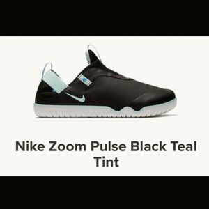 Nike Zoom Pulse Black/Blue - BNiB
- LIMITED ED.